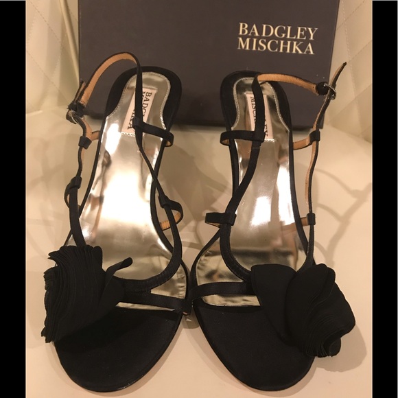 NEW Badgley Mischka Black Satin Shoes - Picture 2 of 10